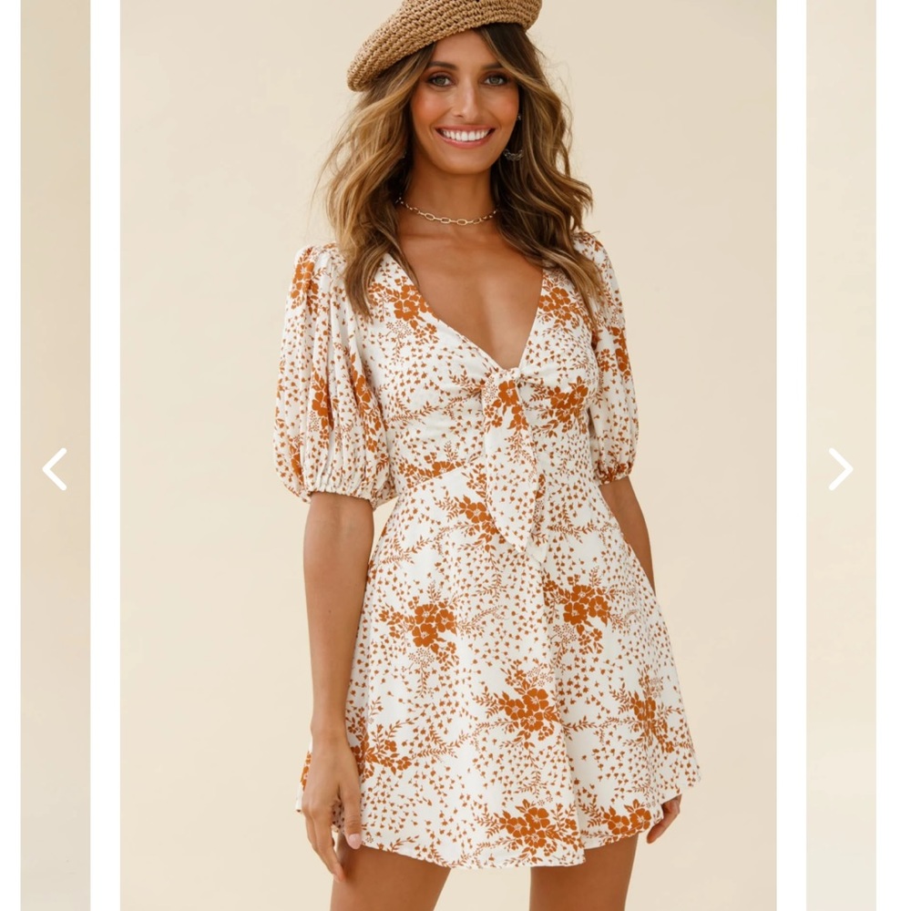 Selfie Leslie dress